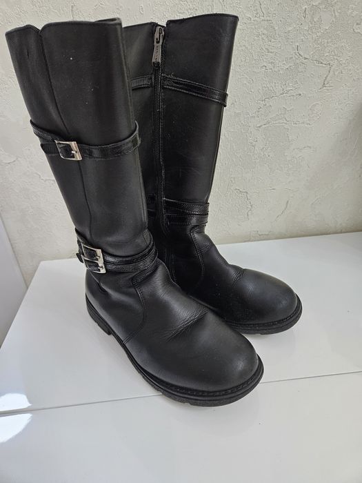 Детская обувь на размер 24,33,35