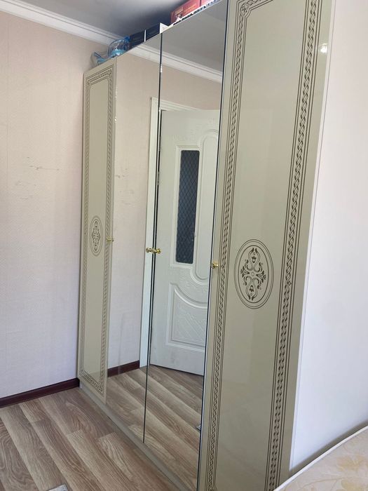 Продаю шкаф новое , хорошое состояние