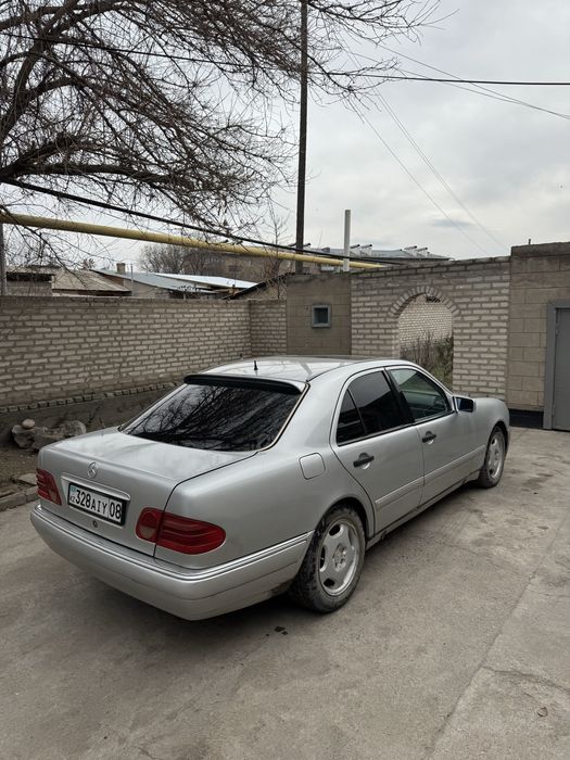 Машина продается