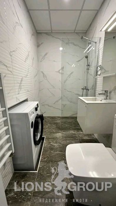 Дава се под наем Тристаен апартамент в Варна, Център - 90 кв.м за 1000 € - Снимка #13