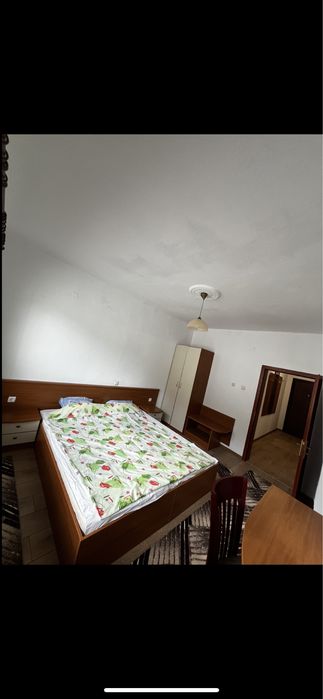 Дава се под наем Тристаен апартамент в Троян - 72 кв.м за 280.5 € - Снимка #1