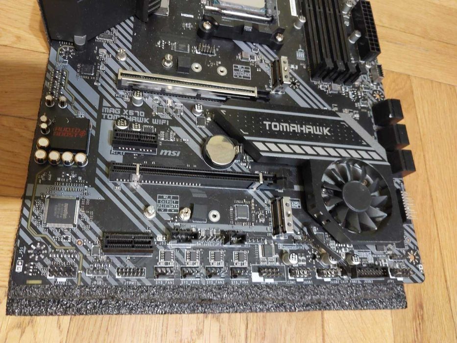 AMD Ryzen 9 5950X + MSI X570 Tomahawk Wi-Fi