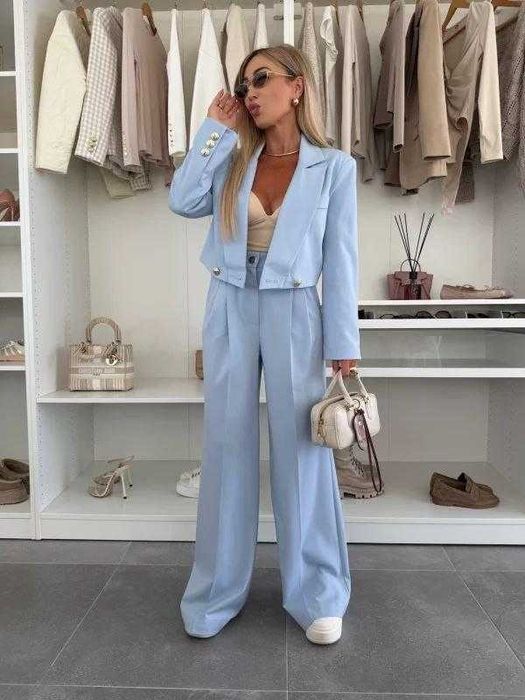 Дамски комплект сако и панталон