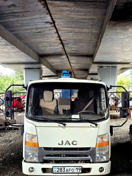 JAC  5 тонна монипулятор 2.2 тонна