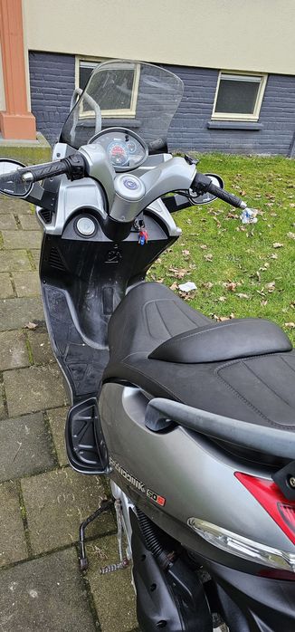 Скутер Kymco Grand dink 50