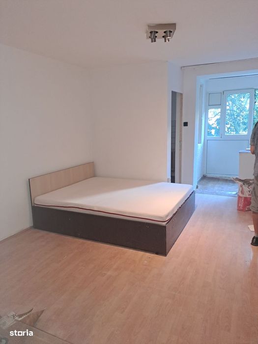 Garsonieră Brazdă,mobilată, îmbunătățită,utilată,etajul 4/10,2lifturi — fotografia 1