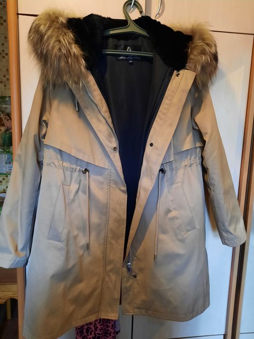 Продам парку 54размер