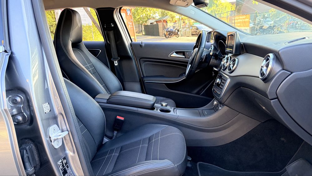 Mercedes-Benz GLA 4-MATIC 2.0 Benzina 4x4 Automată 7G-Tronic Garanție Rate Fara Avans KmReali import Recent din Germania TVA Deductibil