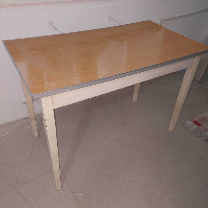 Столик обеденный Б/У