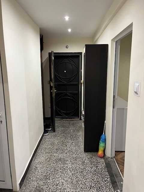 Продава се Четиристаен апартамент в Варна, Левски - 82 кв.м за 1952 €/кв.м - Снимка #4