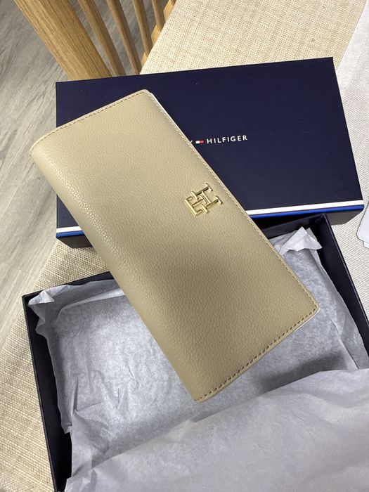 Портфейл Tommi Hilfiger