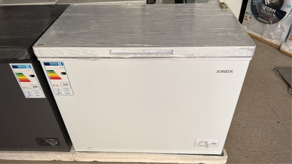 Морозильник XINGX225литр внутри пластмасса