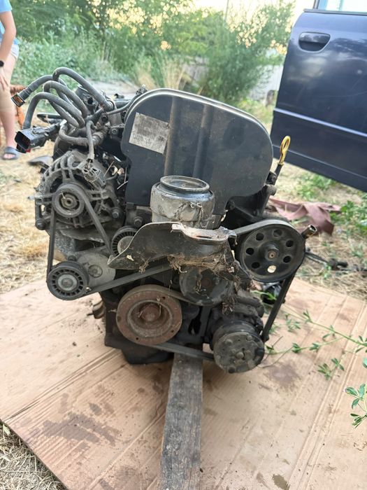 Vand motor ford focur mk1 1.8 benzina
