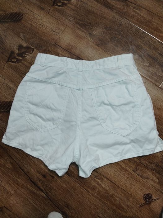 Pantaloni scurti de blug marime xs