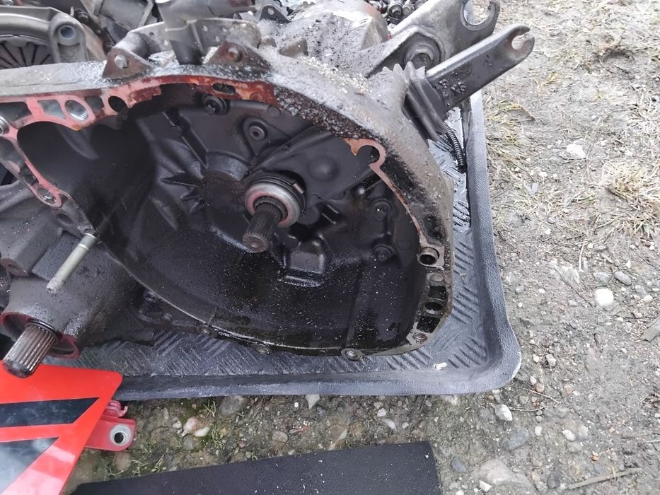 Vând motor logan 1.4 mpi + cutie