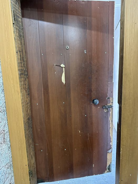 Продам межкомнатные двери