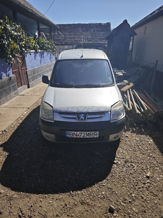 Vând Peugeot Partner