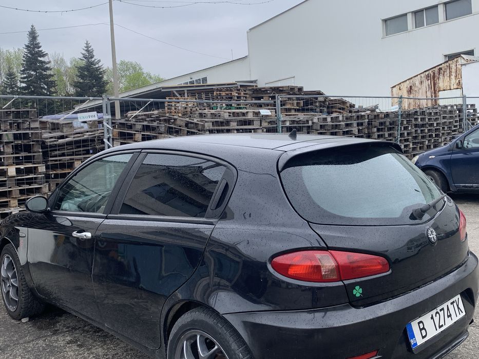 Продавам алфа ромео 147
