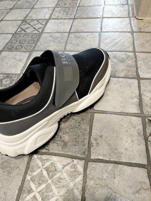 СРОЧНО Продам кроссовки