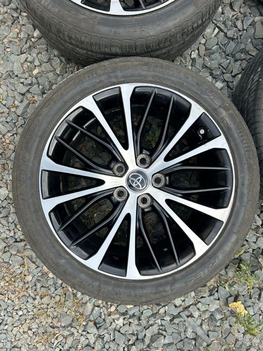 Продам шины с дисками R18