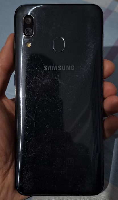 Продам Samsung Galaxy A30