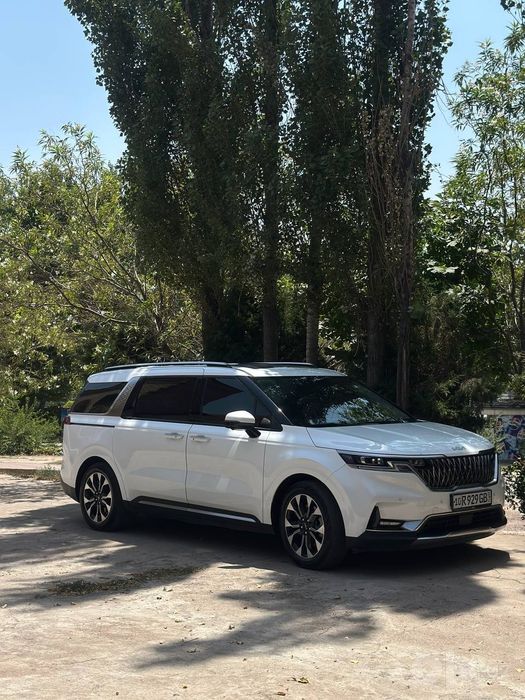 Kia carnival 2023-yil 66000km