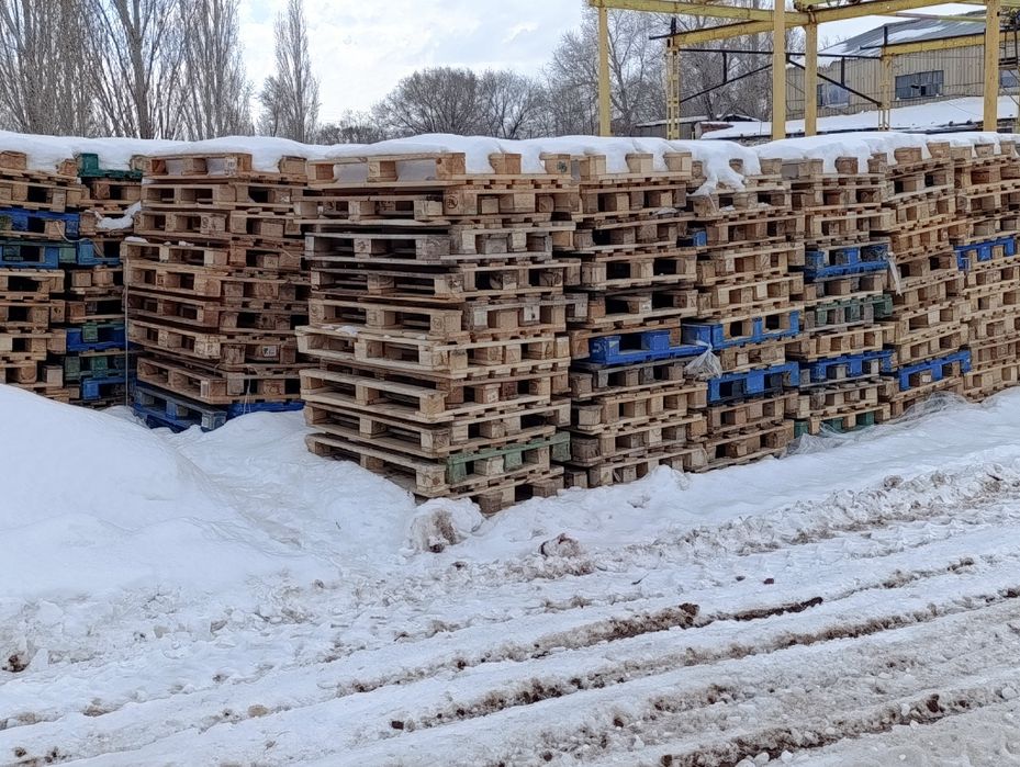 Поддоны б.у много