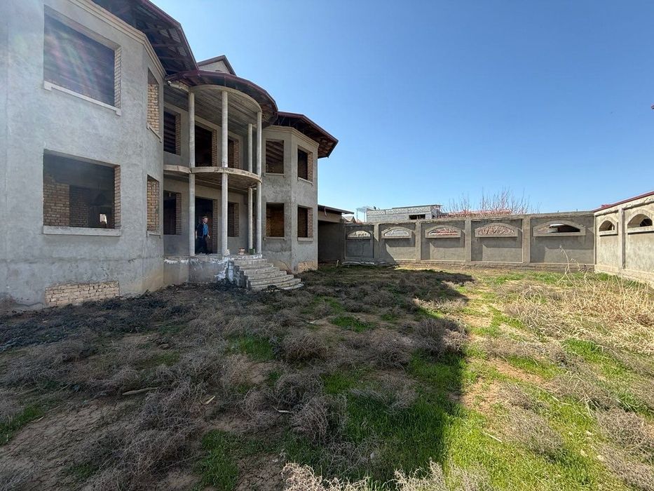 Тошкент шахар, Юнусобод тумани, Катта Хасанбойда ер, иморат сотилади.