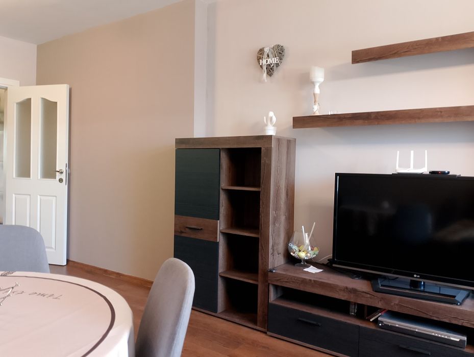 Дава се под наем Тристаен апартамент в Стара Загора, Център - 94 кв.м за 408 € - Снимка #2