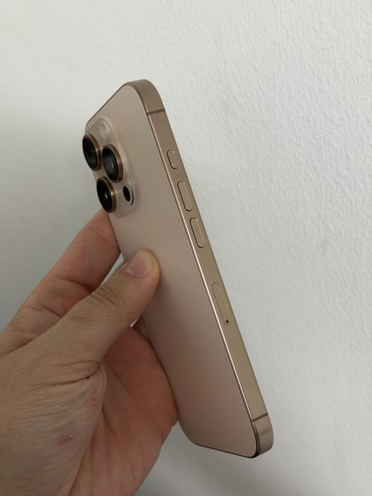 iPhone 16 Pro Desert Titanium 128GB