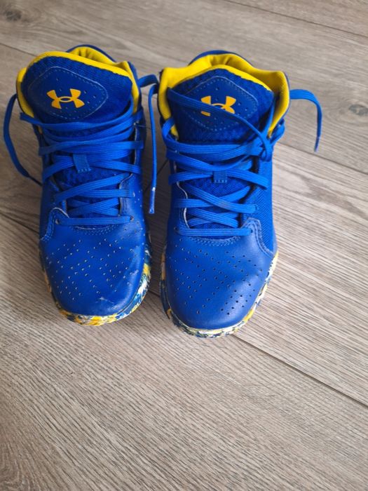 Баскетболни обувки Under Armour Ua Gs Jet 2130