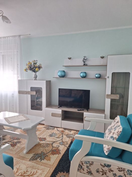 Inchiriez apartament  2 camere bloc nou, zona cetate Kaufland