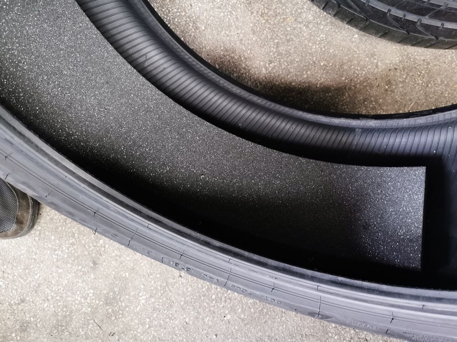 285 35 20 bridgestone 2бр