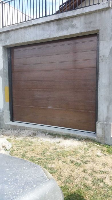 uși de garaj industriale gri antracit