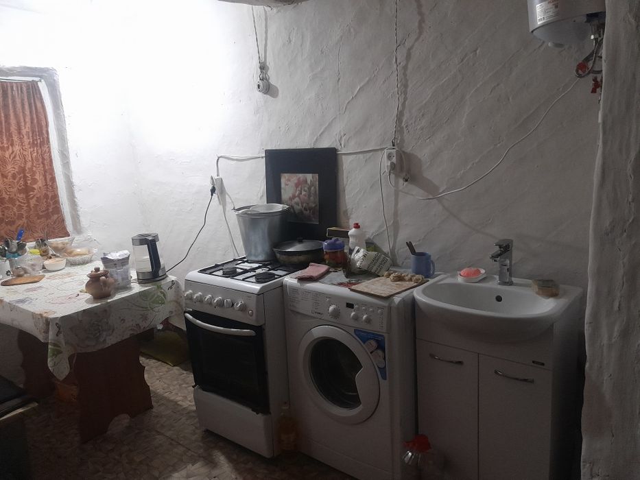 Продам небольшой барачный домик.