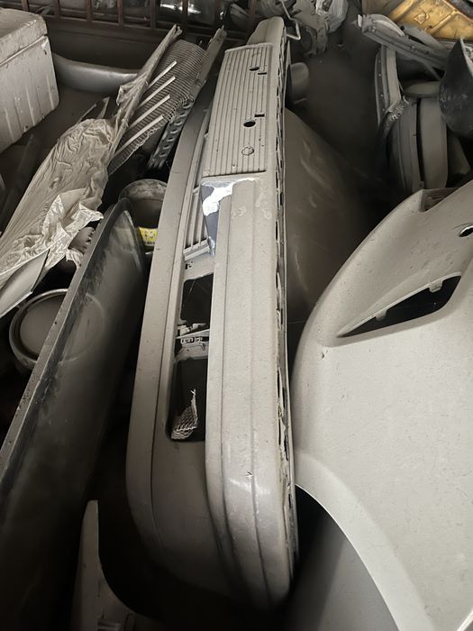 Бампер бмв е32 передний