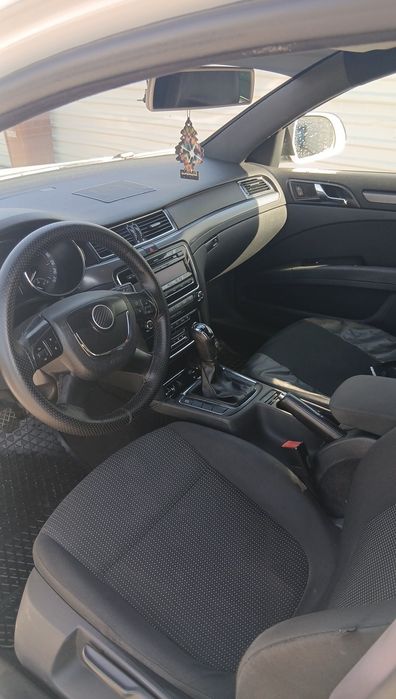 SKODA Superb 2012 — imagine 4