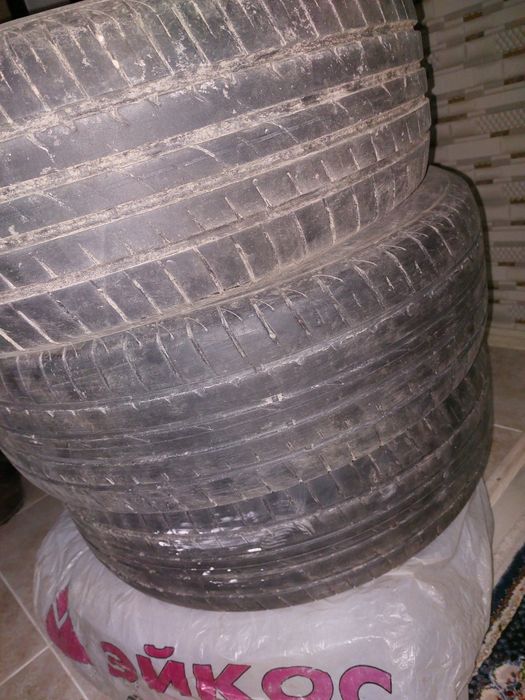 Срочно продам резины за 1000т  в хорошем состоянии