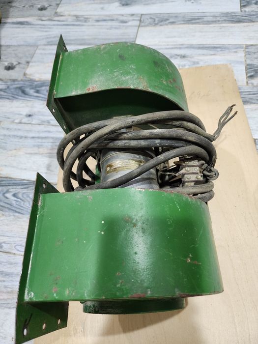 Продаю Вытяжку Улитка двойную, трёхфазная