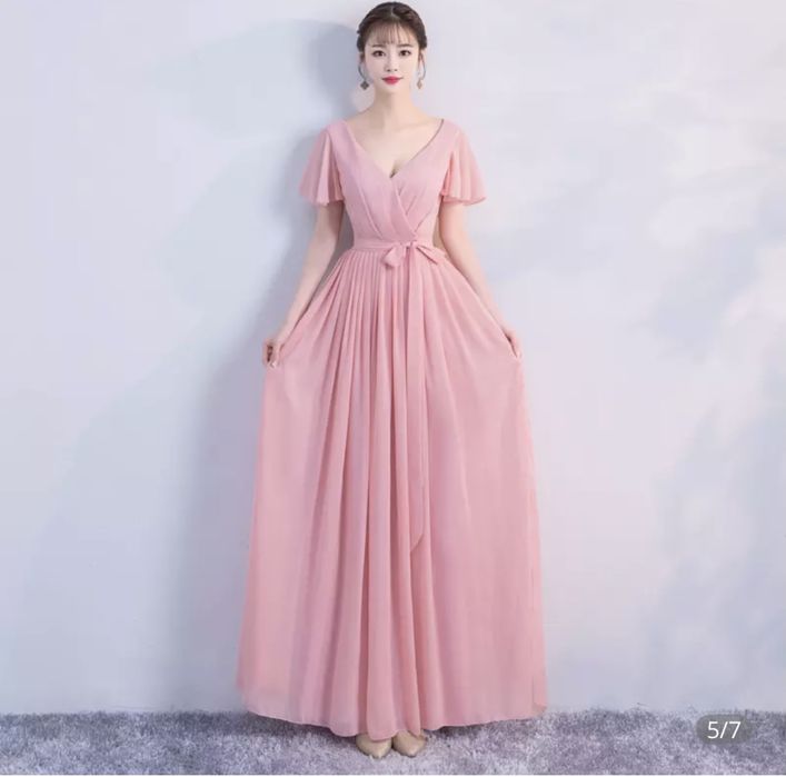 Платье нарядное, розовое, размер 44-46, не дорого!