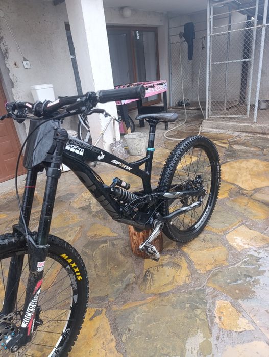 Yt tues 2015 година алуминиево