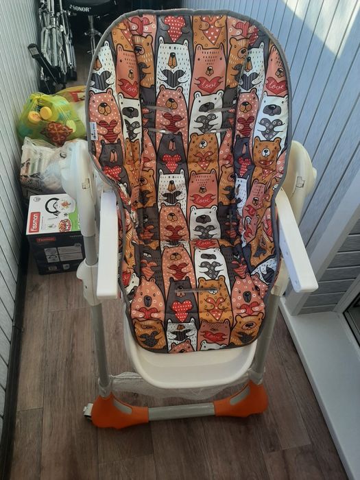 Продам стул для кормления.