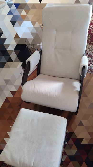 Люлеещ се стол-бежов