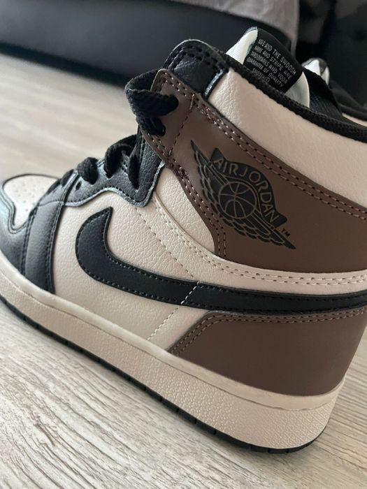 Jordan 1 Mocha noi
