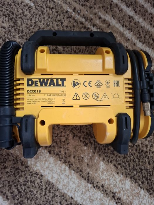 Compresor auto DeWalt DCC018