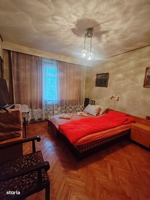 Apartament 4 camere decomandat, etaj 2, zona excelenta – Sf. Ioan