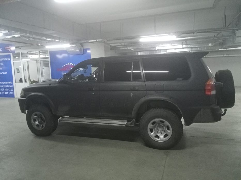 Продам Mitsubishi Challennger