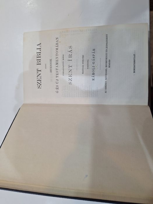 Biblia in limba maghiara