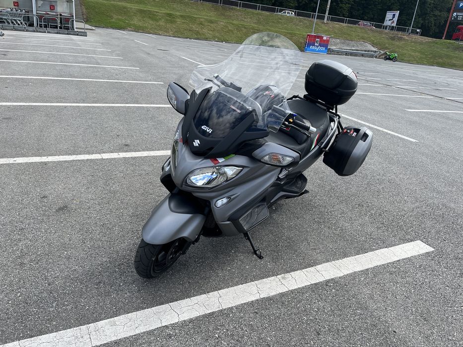 Suzuki burgman 650