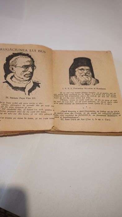 Vând cărți religioase vechi
